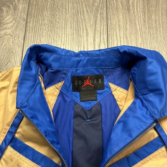 Nike Jordan Women's Medium Next Utility Capsule Jacket 2 in 1 Jacket - Picture 5 of 10